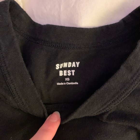 Sunday best black tee with small fox - Picture 3 of 3